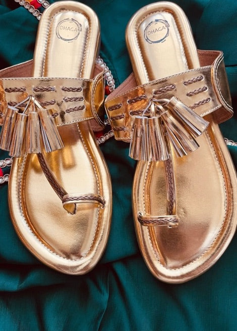 Aurora Petal - Rose Gold Flat kolhapuri