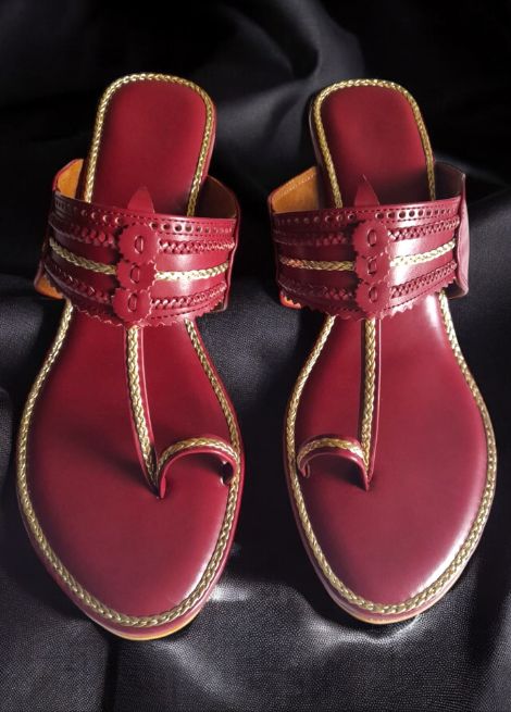 Rudy Radiance – Maroon Stone Block Heel Kolhapuri for Women