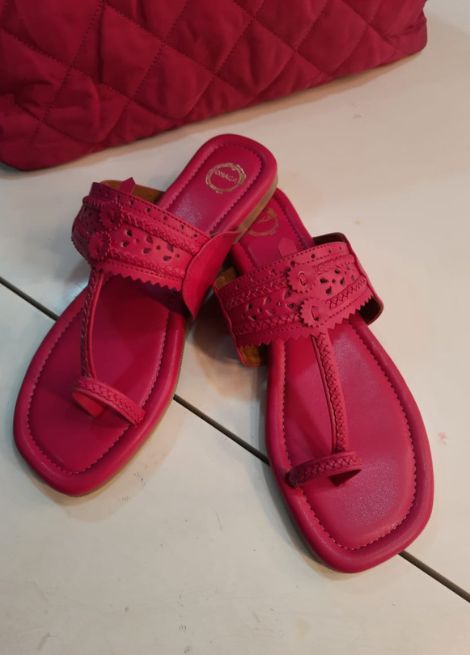 Fuschia Flat Kolhs