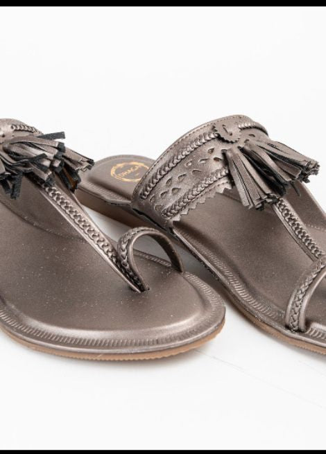 Metallic Tassels Flat Kolhapuri