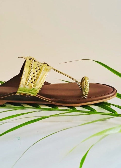 Raunaq - Brown Flat kolhaouri