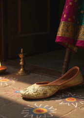 Sunehri Safar - Gold Jutti