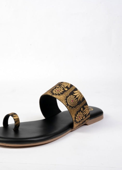 Midnight Maharani - Black Flat kolhapuri