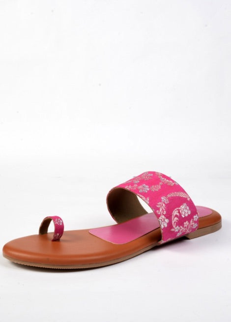 Gulabo Grace - Pink flat kolhapuri