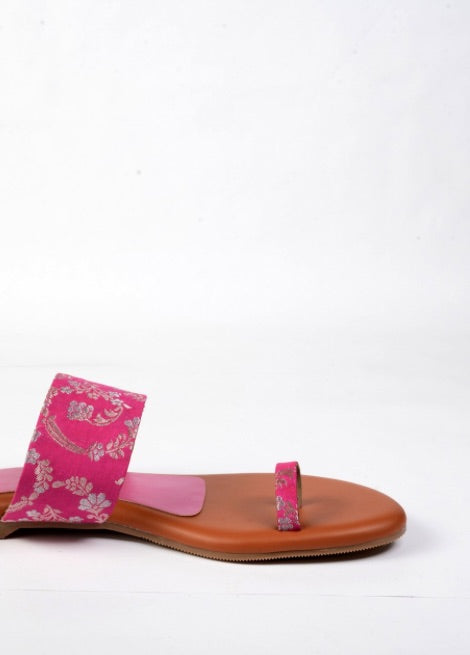 Gulabo Grace - Pink flat kolhapuri