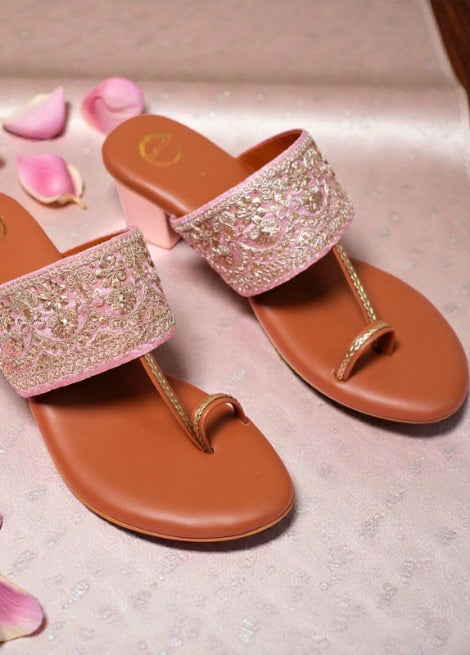 Adaah, Pink Embroidered Block Heel Kolhapuri