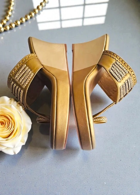 Royale Bronze Wedge Kolhapuri