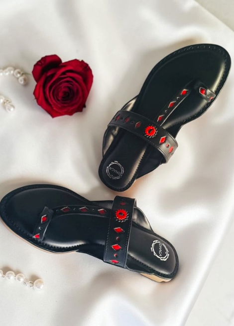 Rouge Noir - Red Flat Kolhapuri